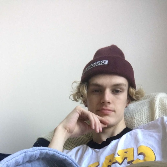 Meet your Posher, Tyler - Picture 1 of 1